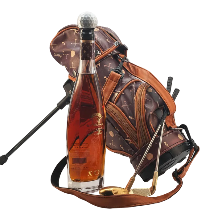 Oceano Azul Fairway Cognac XO bottle with golf bag and miniature golf clubs.